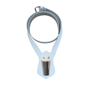 Elegante Porta Banderas de Cuero con Construcción Segura, Perfecto para Eventos y Transporte Seguro de Banderas - Product Image 1