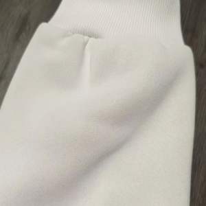 Sudadera con capucha de felpa francesa de algodón de alta calidad OEM con remaches personalizados y diamantes de imitación, sudaderas con capucha unisex en blanco - Product Image 5