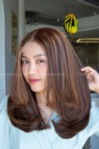Perruque à trame unique en cheveux Remy vietnamiens coupés en couches, style lisse soyeux, 100% cheveux humains vierges, longueur courte 8-12 pouces - Product Image 1