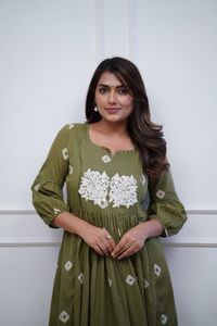 Ropa étnica india lanzando nueva colección de diseñador Mul algodón hilo pesado bordado trabajo Top y pantalón a precio de fábrica - Product Image 4