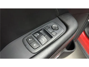 2019 Dodge Challenger R/T Asientos de cuero con volante a la izquierda Cámara trasera - Product Image 5