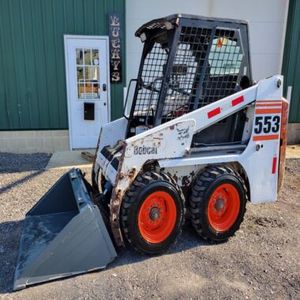 Cargadoras de Dirección Deslizante Bobcat T770 Usadas de la Mejor Calidad, con Motor de 3 Toneladas, Orugas y Cucharón de 1.0m, Multiusos para Construcción - Product Image 1
