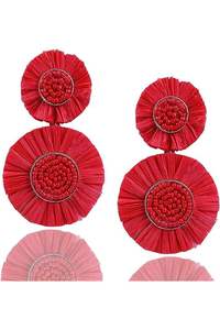 Pendientes bordados con cuentas de cristal ligeras hechas a mano de inspiración vintage - Product Image 4