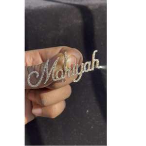 Colgante de Plata con Incrustaciones de Moissanita de Alta Gama, Estilo Hip Hop, Corte Brillante, Personalizable con Nombre, Joyería Masculina, Disponible al por Mayor - Product Image 1