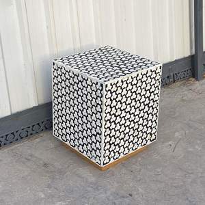 Mesa Auxiliar de Alta Calidad con Incrustaciones de Hueso, Diseño Moderno y Artístico, Muebles de Diseño Antiguo para Interiores de Dormitorio, Atractivo Clásico y Lujoso - Product Image 4