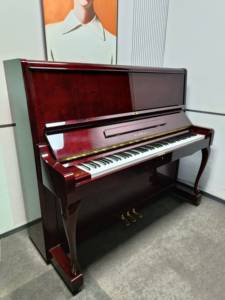 Piano Vertical Kawai KL32BF Rojo Vino de Alta Calidad, Piano Japonés Usado al por Mayor, Tamaño Compacto con Sonido Rico, Original de Japón - Product Image 1
