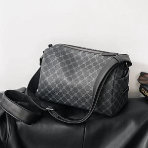 Bolso de teléfono cruzado de cuero Crazy Horse para hombre, tarjetero informal con correa ajustable, cierre de cremallera, estilo deportivo - Product Image 5