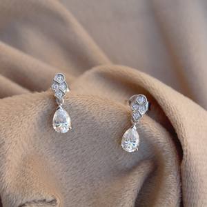 Boucles d'oreilles Moissanite légères en argent sterling 925 avec goutte de poire Dangle avec bijoux légers Push Back avec 925 estampillé - Product Image 5