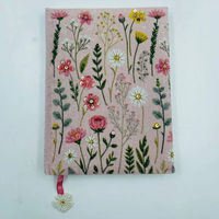 YASHVI EXPORTS Blumenverziertes Luxuriöses Handgefertigtes Samt-Schultagebuch Einzigartiges Design Handgesticktes Anpassbares A5/A6 Notizbuch