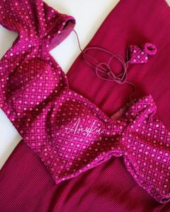 Tenue de soirée de qualité supérieure, renard Georgette et imprimé avec un sari plissé entièrement écrasé avec une séquence lourde, Blouse de créateur - Product Image 2