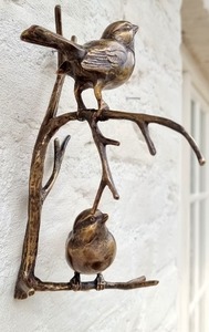 Figura de pájaros de bronce sentados en el maletero escultura decorativa y pieza de exhibición perfecta para la decoración del hogar y el jardín - Product Image 5