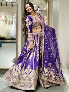 Lehenga Choli de Diseñador Hermoso y Popular para Bodas y Fiestas, Compre Directamente del Fabricante Indio - Product Image 4