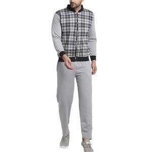 Ensemble survêtement homme automne-hiver 2026 en flanelle élégant, sweat-shirt à col montant en polyester et pantalon de jogging en molleton technique color block, 2 pièces - Product Image 1