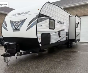 Caravane de voyage RV d'occasion abordable 2025 2024 2023 Vengence 26VKS Forest River – Camping-car et caravane - Product Image 1