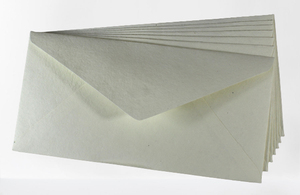 Sobres de papel de algodón empaquetados en un juego de 10 piezas. Papel encantador para escribir. No se difumina con los colores ni el bolígrafo. - Product Image 4