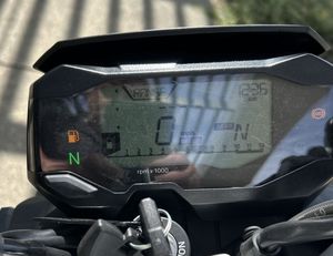 Nueva Motocicleta Estándar BMW G 310 R 2025, Color Negro Cósmico, Diseño Personalizado (DIY), Garantía de 5 Años, Origen Estadounidense, 2 Opciones de Financiamiento - Product Image 6