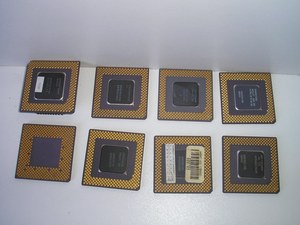 Material de Desecho Reciclable de Procesador Cerámico Auténtico con Oro, Marca Ali Trading LP, Modelo CPUCeramicScrap - Product Image 3