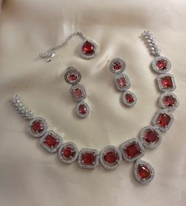 ชุดปาร์ตี้งานแต่งงานทองเหลืองสำหรับผู้หญิงดีไซน์แบบโบราณมาใหม่ไข่มุกเทียมพลอยเทียมมาลาชุบทองคำขาว - Product Image 5