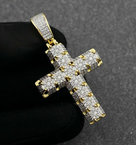 Hip Hop moissanite diamante Cruz colgante Bling chapado en oro circón diamante Cruz colgantes Acero inoxidable Cruz colgante para hombres - Product Image 3