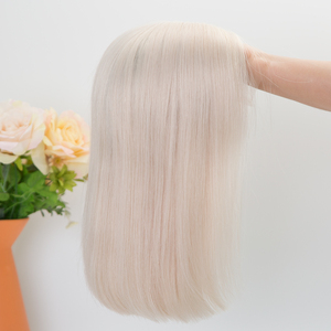 Peluca <span class=keywords><strong>de</strong></span> Cabello Sintético Platino <span class=keywords><strong>de</strong></span> Alta Moda, Peluca <span class=keywords><strong>de</strong></span> Encaje con Nudos Indetectables, Parte Superior <span class=keywords><strong>de</strong></span> Encaje para Peinar y Parte Trasera Tejida para Mayor Comodidad, Peluca Rubia Blanca - Product Image 3