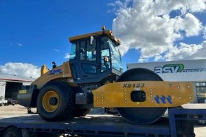 Rouleaux compresseurs vibrants entièrement hydrauliques à double tambour pour travaux de construction, équipement de chantier, moteur de pompe, roulement - Prix d'usine - Product Image 5