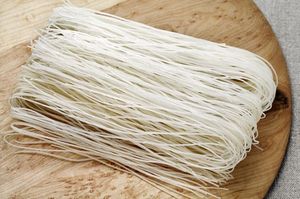 บะหมี่ข้าวธรรมชาติคุณภาพสูงและวุ้นเส้นแบบแห้งบรรจุในถุงจากเวียดนาม - Product Image 6