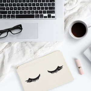 กระเป๋าเครื่องสำอางแบบพกพา ผ้าแคนวาสลายการ์ตูน พร้อมคุณสมบัติโฮโลแกรม - Product Image 3