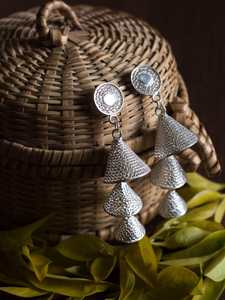 ต่างหูเงินทรงกรวยคุณภาพสูง ขายดี งานแฮนด์เมดจากอินเดีย ประดับด้วยกลิตเตอร์ระยิบระยับ สวยงามทันสมัย - Product Image 2