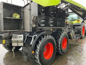 Claas Quadrant 5200 FC Tandem - Product Image 6