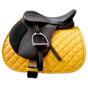 Tapis de selle de cheval en polycoton de haute qualité tout usage en tissu véritable rembourré uni Service OEM à bas prix - Product Image 6