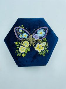 Organisateur de bijoux en bois de luxe de forme ovale + tissu en velours, broderie à la main, couleur et taille personnalisées, boîte de rangement pour colliers - Product Image 2