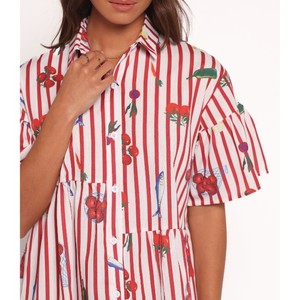 ชุดเดรสผู้หญิงขายดี ดีไซน์สวยงาม ออกแบบมาเพื่อการเคลื่อนไหวที่ราบรื่นและลุคที่สง่างาม เหมาะสำหรับเป็นไอเท็มสำคัญในตู้เสื้อผ้าสมัยใหม่ - Product Image 2