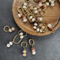 Boucles d'oreilles créoles personnalisées en or 18 carats, ton terre, avec perle d'eau douce et pendentif en pierre naturelle élégante, bijoux quotidiens pour femmes, pour boutiques