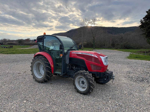 TRACTEUR AGRICOLE D'OCCASION MC CORMICK MCCORMICK X3.60F 2022, PREMIÈRE MAIN, EN BON ÉTAT - Product Image 1
