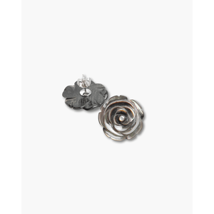 Boucles d'oreilles en alliage plaqué rhodium et or, ornées de fleurs, de papillons, de perles et de diamants, pour mariage, fête ou cadeau - Product Image 2