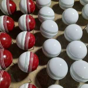 Ballon de cricket rigide en gros, cousu à la main, cuir de qualité supérieure, bowling fait à la main au Pakistan, 4 couches, 156 grammes, Benpro - Product Image 2