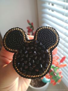 พวงกุญแจโลหะผสมรูปดอกไม้ประดับลูกปัด ปักลายสำหรับผู้หญิง แฟชั่น ที่ห้อยแก้วไวน์  ตกแต่งกระเป๋า  ลายนูน กันน้ำ ทนทาน - Product Image 4