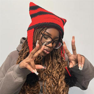 Gorros de Ganchillo Hechos a Mano, Diseños de Fresa y Limón Rojo/Negro y Blanco, Cálidos y Elegantes, Venta al Por Mayor Disponible - Product Image 5
