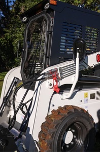 รถตัก SL730ขนาดเล็ก1ton ลื่นไถลพร้อมเครื่องยนต์ดีเซลของ Kubota ราคาไม่แพง - Product Image 2