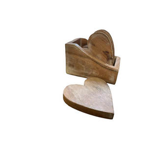 Sous-verres en noyer en bois en forme de coeur simples meilleurs pour la maison et l'hôtel utilisation d'ustensiles de cuisine ferme et centre de villégiature aux prix de gros - Product Image 1