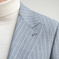 Costumes pour hommes personnalisés à rayures grises Ensemble robe de haute qualité à un bouton exquise d'affaires de mariage formel et de marié Ensemble de deux pièces