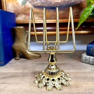 Porte-serviettes de table en métal finition or de luxe, parfait pour les repas quotidiens, la décoration festive et les cadeaux, fabriqué en Inde - Product Image 1