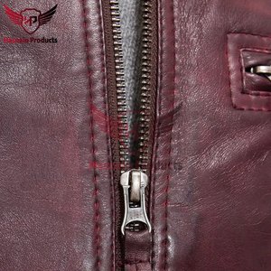 Veste de motard en cuir Oxblood pour homme: coupe personnalisée, style vintage, vêtements d'extérieur de moto de qualité supérieure - Product Image 4