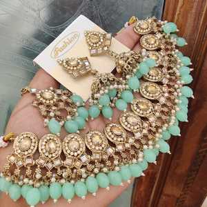 Conjunto de joyería tradicional india de alta calidad, collar con pendientes y Maang Tikka para mujer, perfecto para ocasiones festivas - Product Image 5