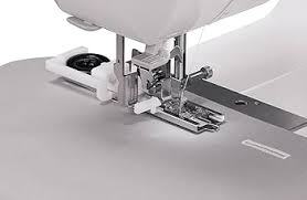 Machine à coudre et à matelasser informatisée Quantum Stylist 9985 de marque supérieure, neuve, avec kit d'accessoires - Product Image 3