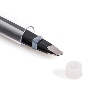 Pince à épiler pour sourcils en acier inoxydable noir à pointe inclinée de haute qualité - Légère et durable, option de logo personnalisé - Product Image 3