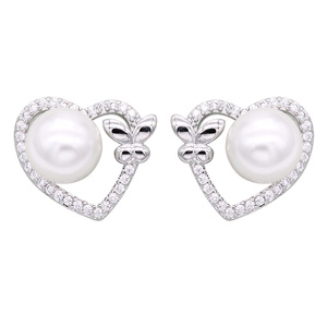 Orecchini di perle placcati oro con accessorio gioiello elegante e lussuoso CZ - Product Image 1