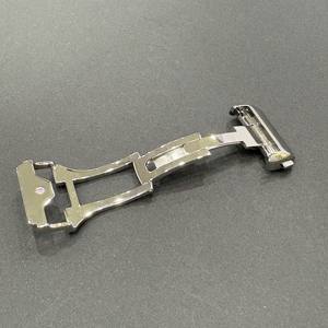 Bracelet de montre élégant en acier inoxydable poli avec boucle déployante et réglage fin, 20 mm, léger - Product Image 4