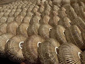Lámpara de bambú de mimbre hecha a mano moderna de lujo al mejor precio, techo redondo para interiores y exteriores con pantalla de vidrio para decoración interior del hogar - Product Image 5
