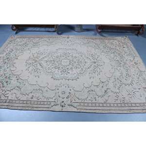 Alfombra Turca Vintage de 5.6x8.5 pies (171x258 cm), Alfombra Blanca con Estampado Animal Azul - Product Image 3